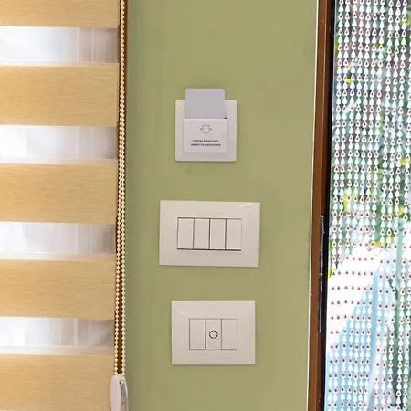 Gus House 펜션 Vlorë